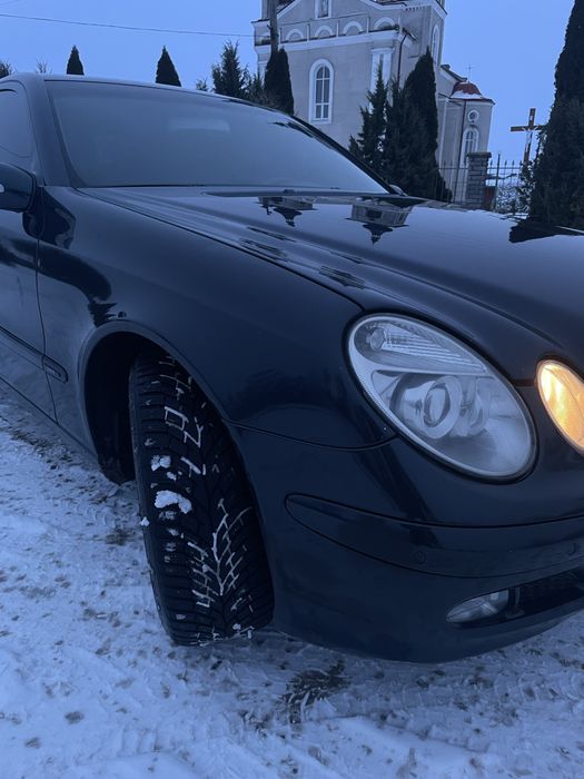 Продам статусний автомобіль Mercedec-Benz W211