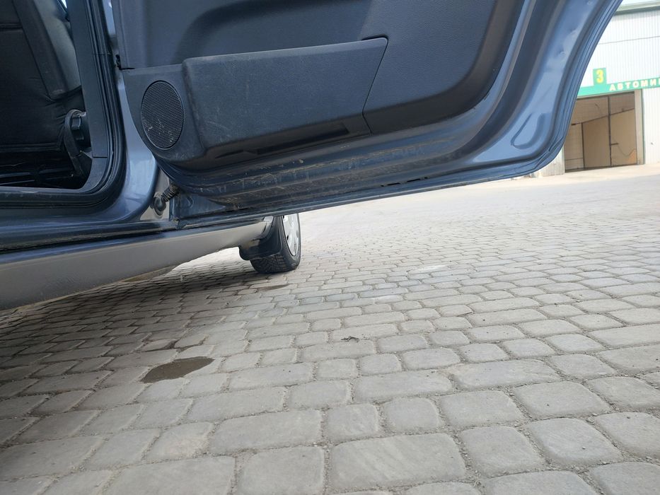 Opel Zafira b 1.9ctdi 2005 рік