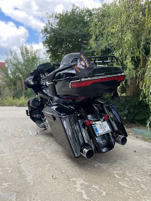 Продам Harley Davidson Street Glide