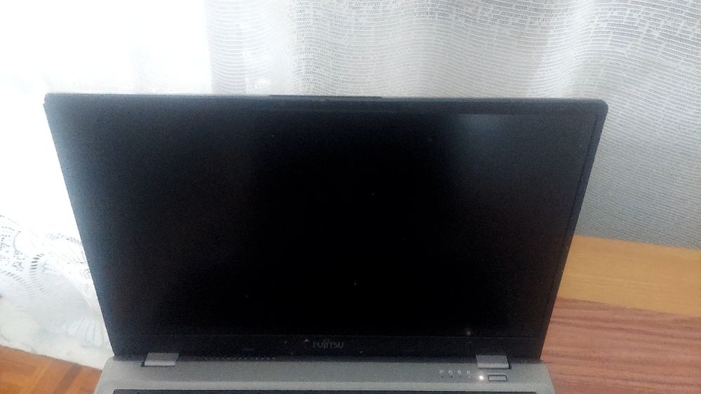 Fujitsu Lifebook U7411