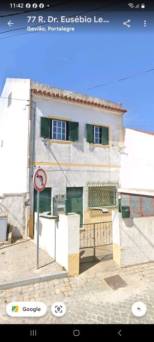 Vendo moradia r/chão e 1°andar