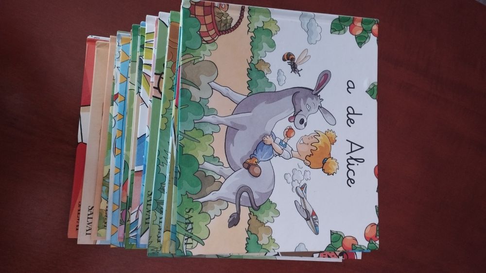 Coleção de livros de histórias infantis
