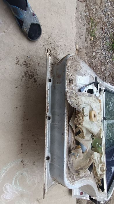 Продам дверки на Чері амулет