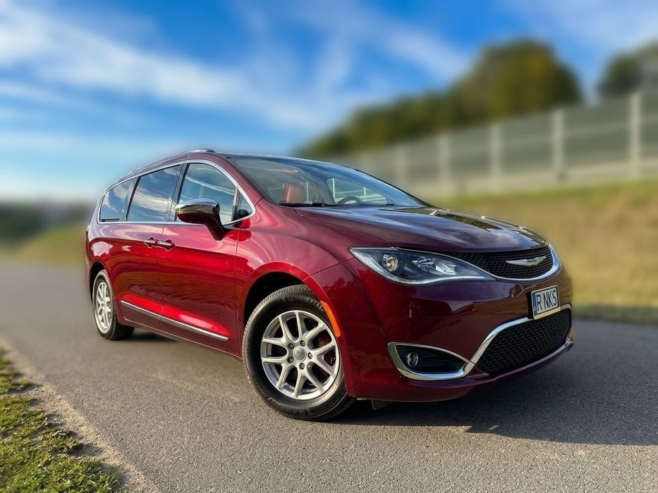 Chrysler Pacifica Chrysler Pacifica Touring L 2020 faktura VAT 23% PO SERWISIE