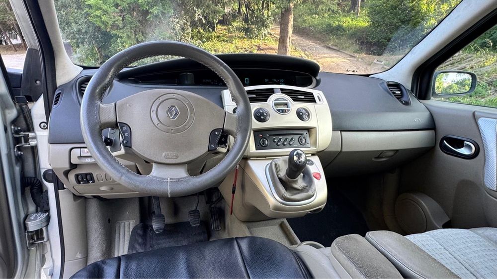 Renault Mégane Scénic — fotografia 11