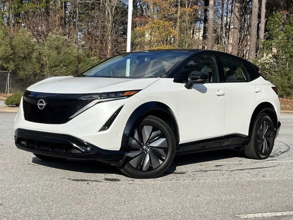 Nissan Ariya      2024