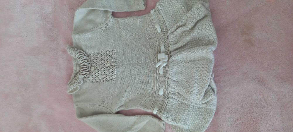 Тепле в'язане плаття на дівчинку 4-6 міс.