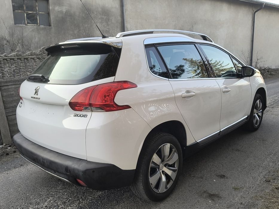 Peugeot 2008 16r 12b automat   bogate wyposażenie