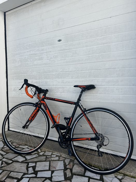 Bicicleta de estrada KTM Strada 800
