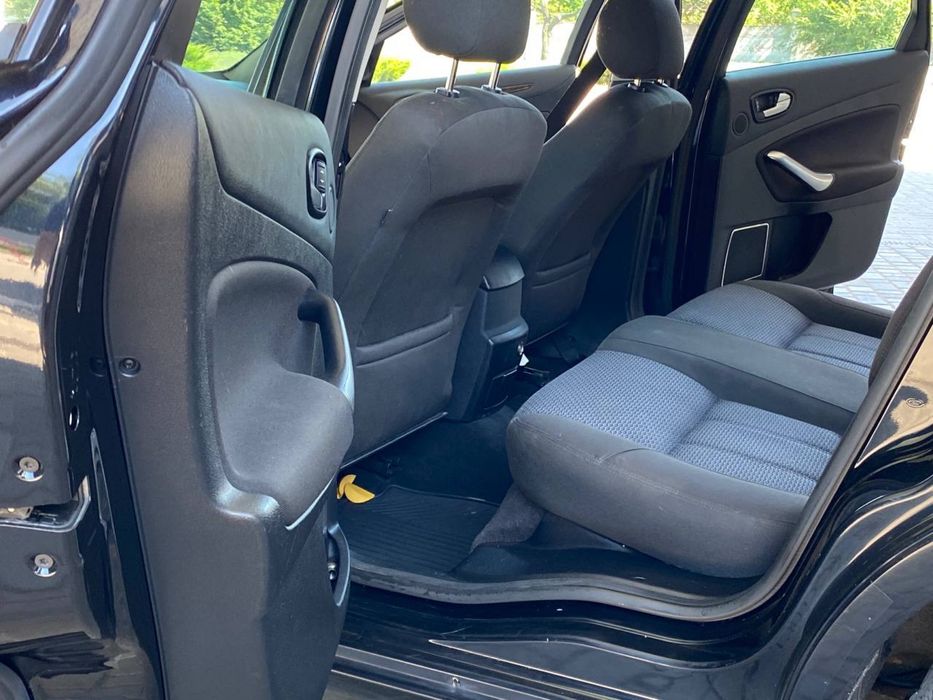 Продам Ford Mondeo 2010 год 2.0 турбодизель автомат  6 ступенчатый