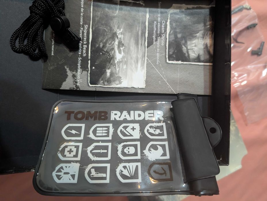 xbox 360 Tomb raider 2013 survival kit
