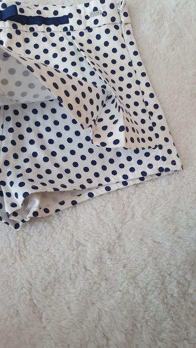 Conjunto calção-saia da Mayoral mais t-shirt - menina 6 anos