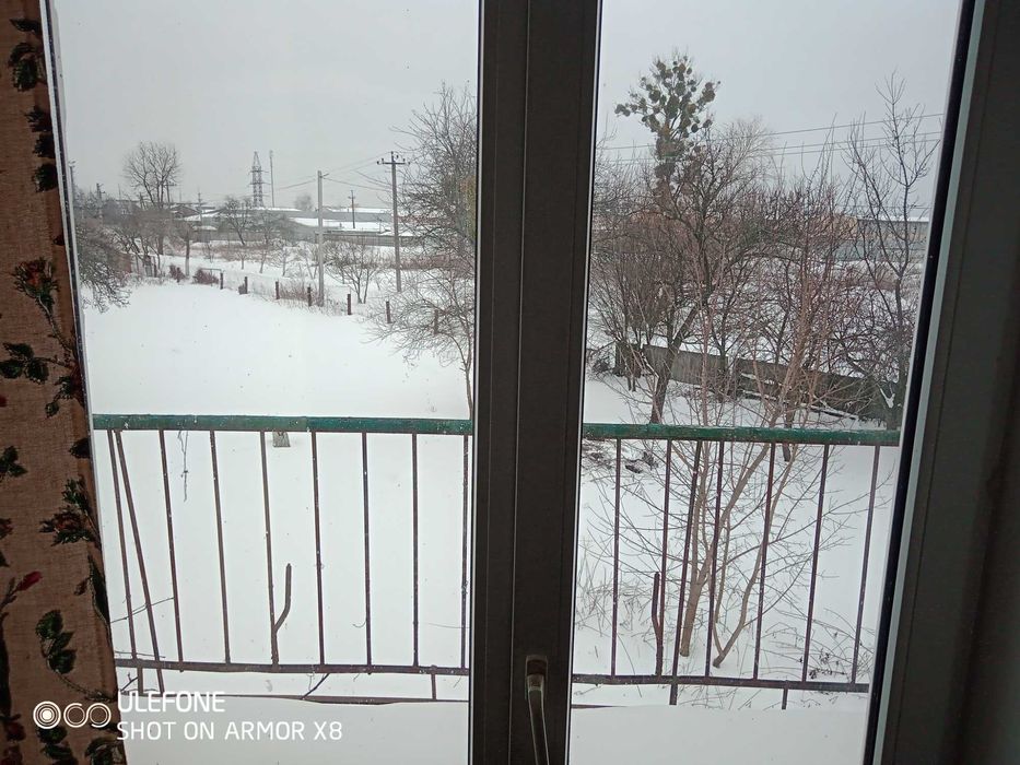 Двоповерховий будинок (половина) Нові Петрівці