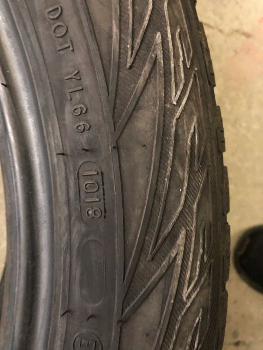 Komplet opon zimowych  235/50R19 Nokian WR SUV 3 po 8mm