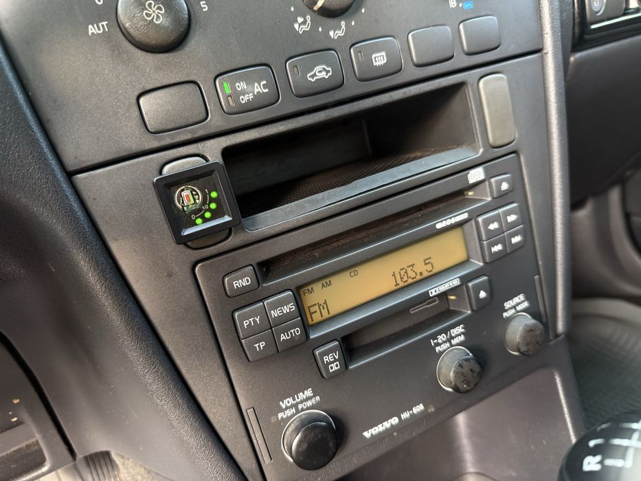 Volvo v40 2001р 1.6 газ/бензин