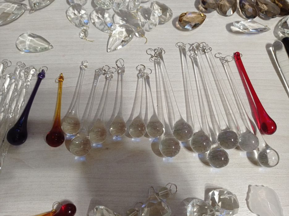 Підвіски - склянна та хрустальні на люстри и стекла до світильників