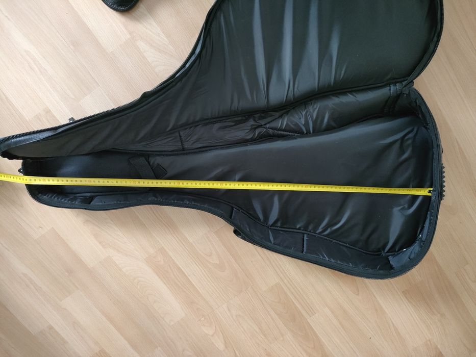 Futerał na gitarę canto