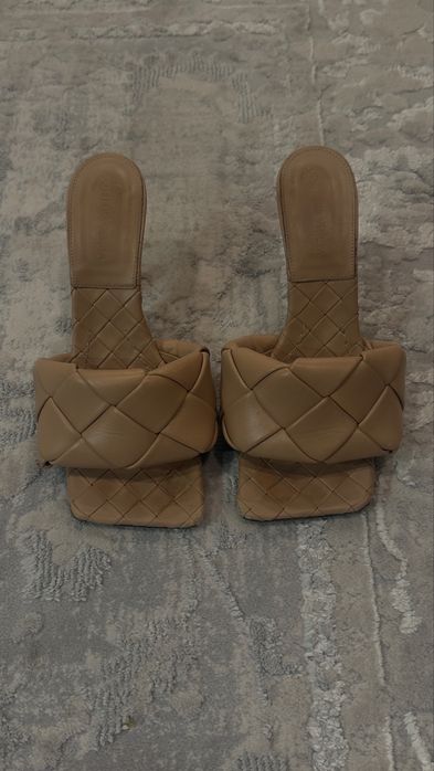 Босоніжки bottega veneta
