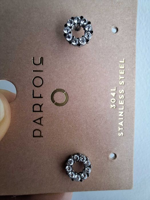 Brincos Aço Inoxidável Parfois com Brilhantes - novos