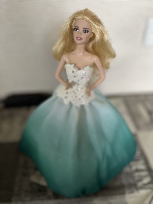 Holiday Barbie 2016