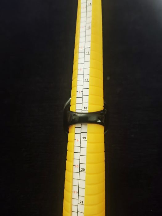 Anel quadrado pedra amarela