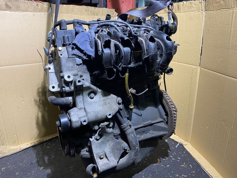 M186 Motor Para Peças Renault Twingoo 1.2 I De 2001 Ref- D7F702