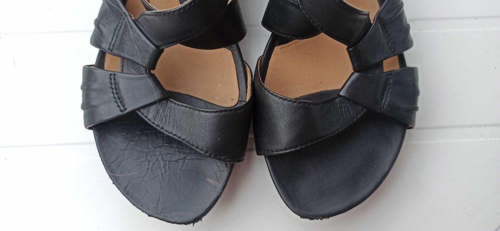Skórzane sandały Clarks 42 klin. Uk8