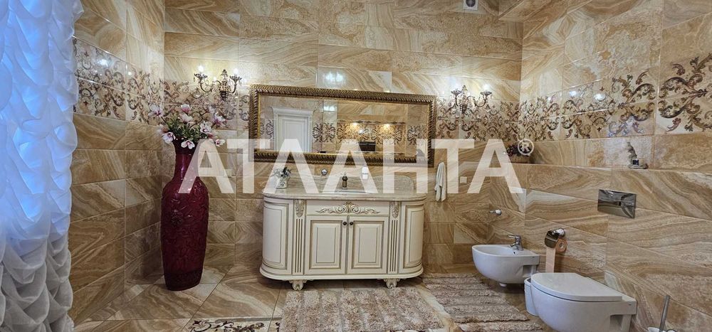 Эксклюзивный дом в элитном районе вблизи моря!