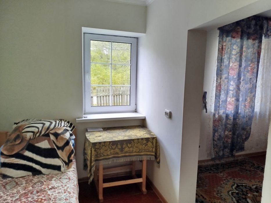 Цегляний будинок с. Різня, доглянутий, чистий, гарне місце, поряд ліс