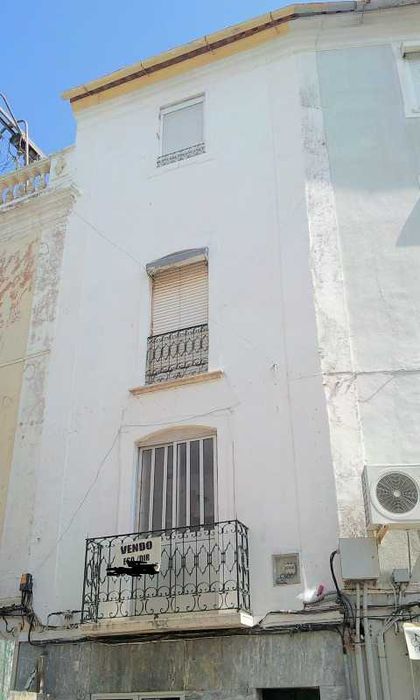 elvas T1 remodelado  no centro historico com duas entradas e 2 wcs