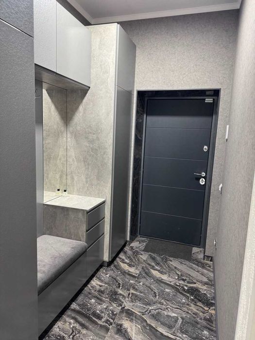 Оренда сучасного будинку 180м² — котеджне містечко «Щастя», Жуляни (Солом'янський р-н)