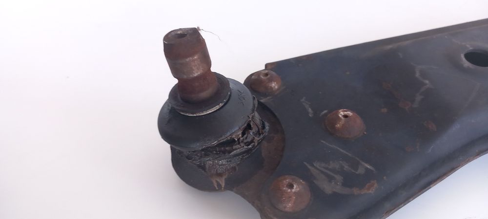 Braço de suspensão frente esquerdo PEUGEOT Bipper (AA_)