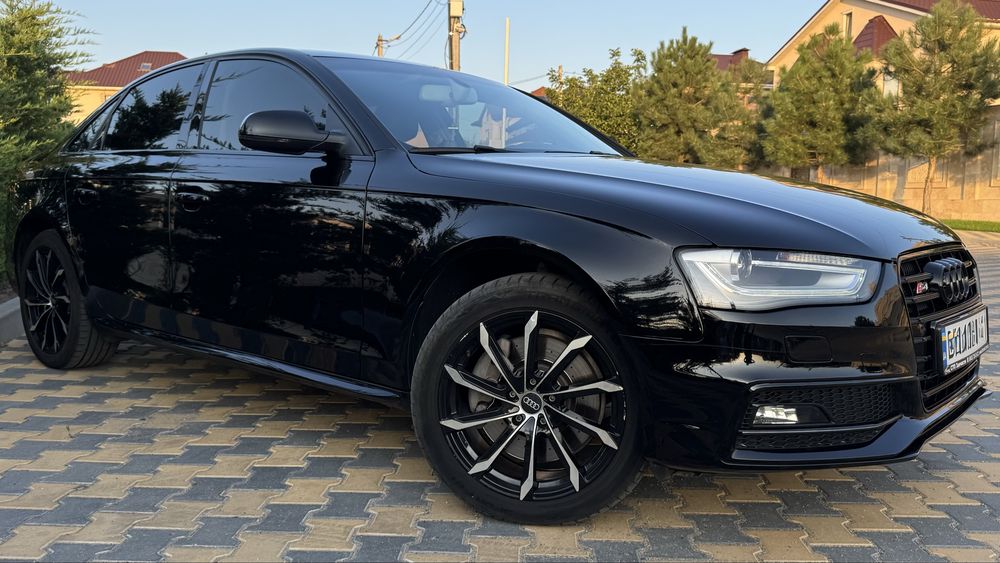 Продам Audi a4 2015рік