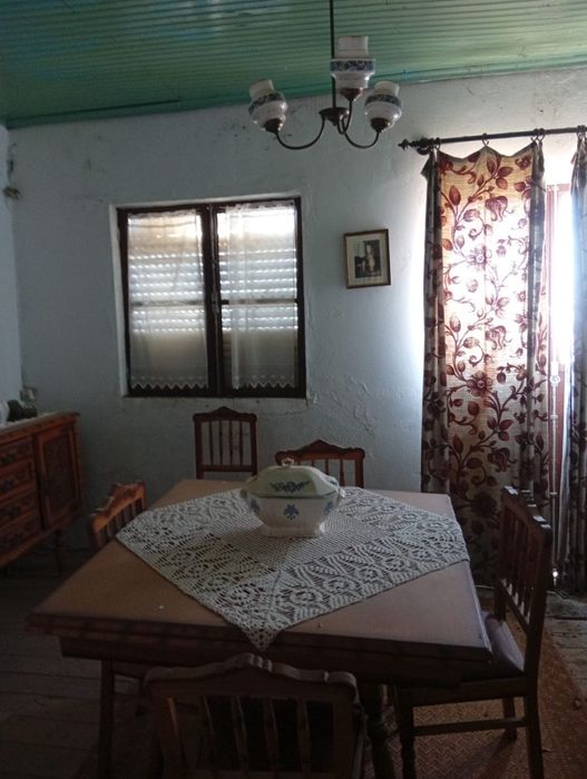 Casa a venda em mós Moncorvo