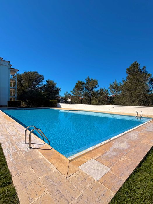 T4 de 160 m² no Jardim da Lomba |Condomínio Privado|Garagem 4 Carros