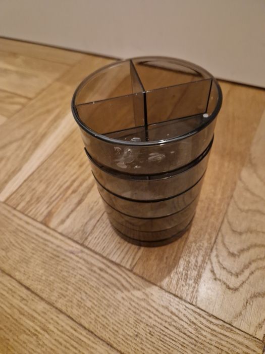 Przybornik walec na długopisy na biurko