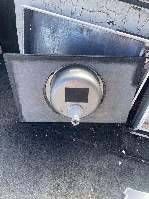 Pia lava loiça com torneira e pedra