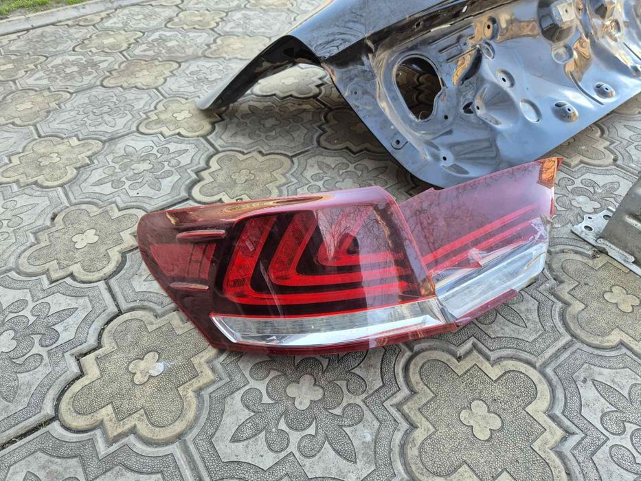 Продам запчастини LEXUS  LS 460