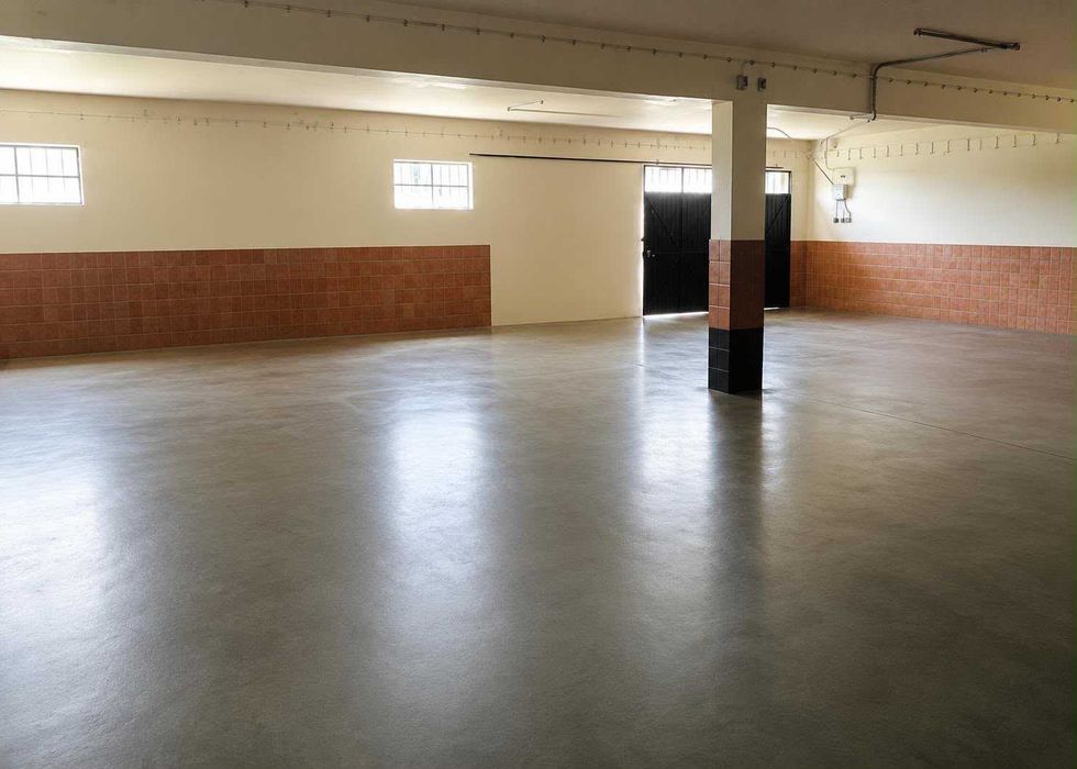 Armazém 1.500m com licença industrial
