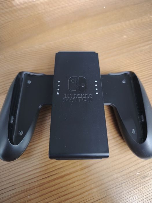 Nintendo Switch OLED  + Acessórios. Oferta do Wireless LED Controller e Case da Bigben