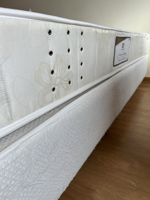 Cama e colchão 1,83x1,33