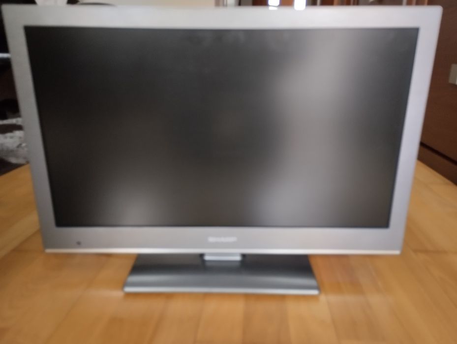 Telewizor Sharp 24 cale plus dekoder