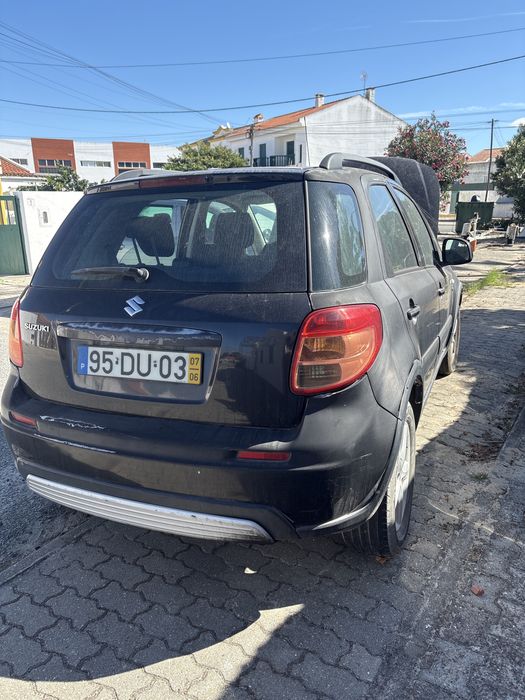 Carro Suzuki SX4