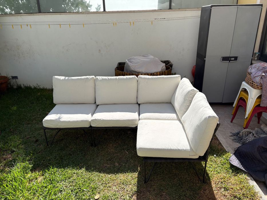 Sofá de Jardim Modular IKEA JUTHOLMEN (4 módulos) – Muito Bom Estado