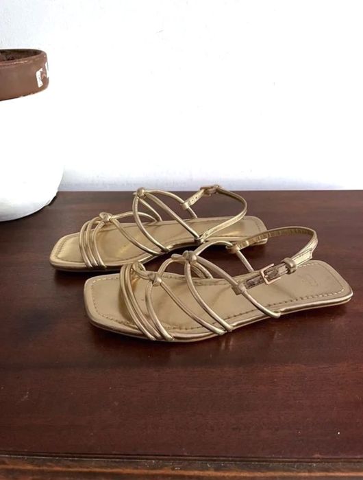 Sandálias Douradas Parfois 37 Minimalistas de Tiras Finas