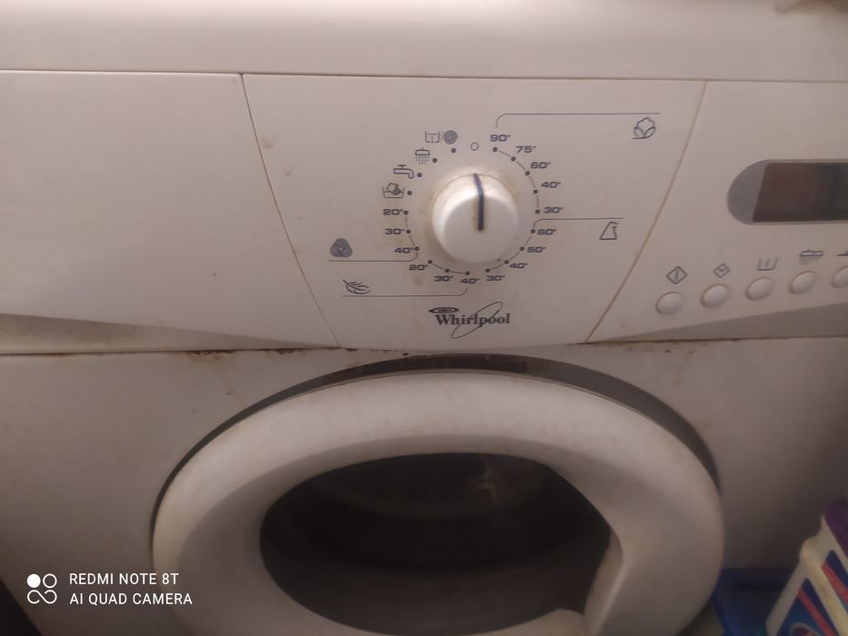 Продаю б/у пральну машину whirlpool