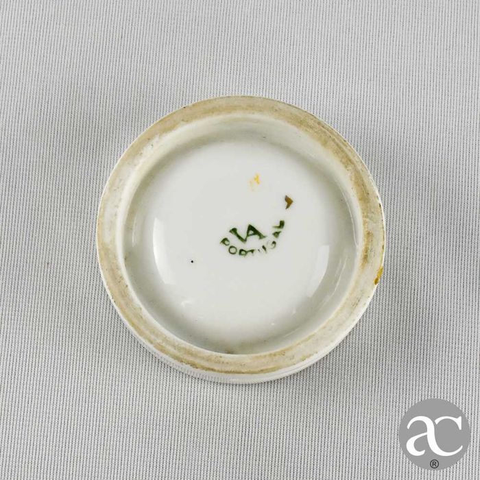 Cinzeiro de cadeira em porcelana Vista Alegre