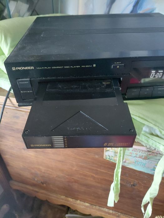Leitor  CD s PIONIER  em muito bom estado