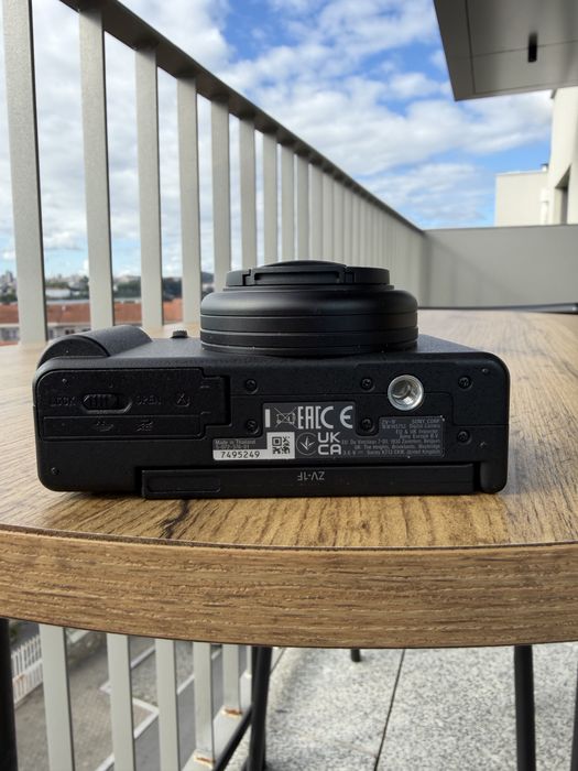 Vendo Sony ZV-1F Nova