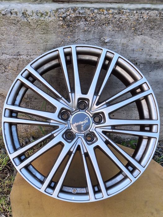 Темно сірі литі диски R18 VW ID4 Passat Alltrack B8 Tiguan 2